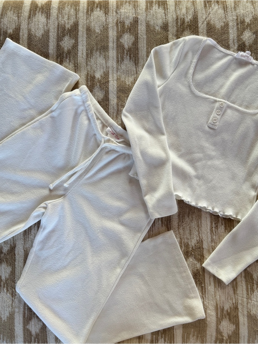 Women’s loungewear Set - Long Sleeve Top & Drawstring Pants